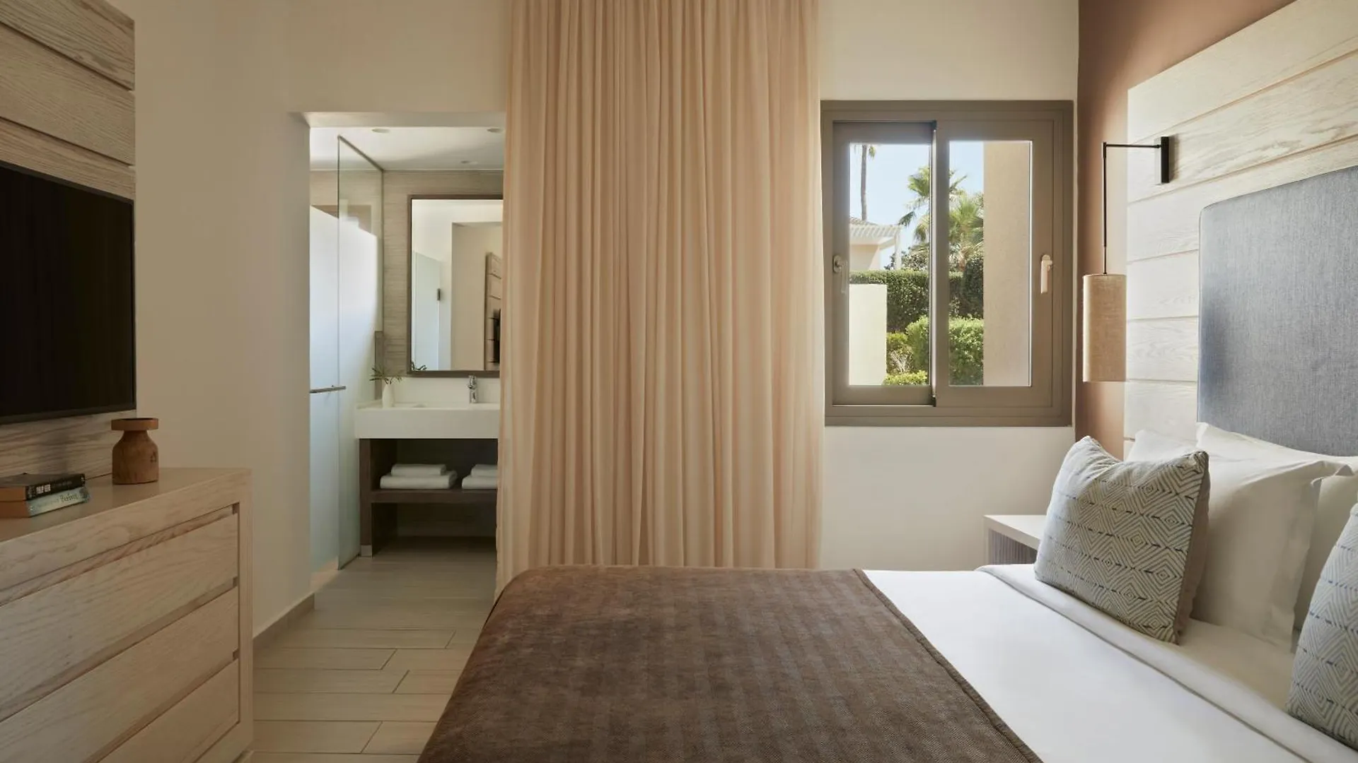 Atlantica Mare Village Ayia Napa 5*,